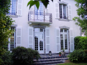 Hotels in Châteauneuf-Du-Faou